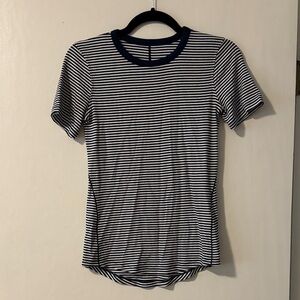 Lululemon hold tight tee